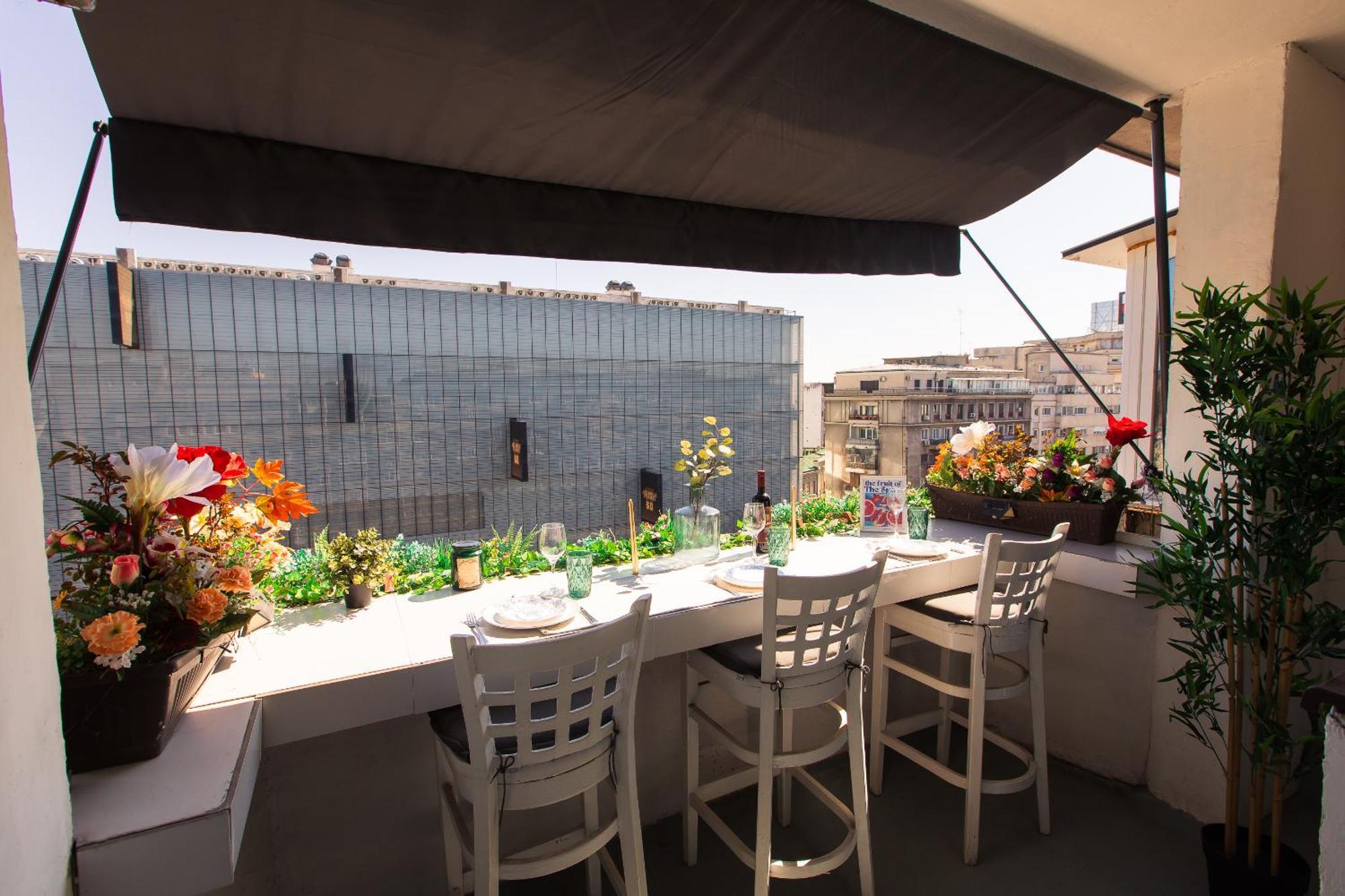 Old Town Apartment With Amazing View From The Balcony Bucureşti Eksteriør bilde